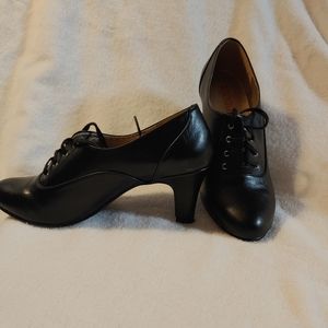 Women's shoes size 6